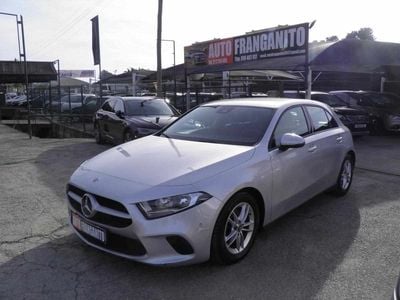 Usado Mercedes A180 116 HP (85 kW) 2020 Cinzento