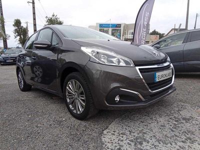 Cinza Usado 2018 Peugeot 208 Active Citadino | € 11.900 (Preço elevado)