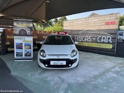 Branco Usado 2011 Fiat Grande Punto Sport Citadino | € 6.500