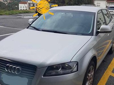 Cinzento Usado 2010 Audi A3 Citadino | € 9.000