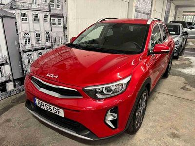 Usado Kia Stonic 100 HP (73 kW) 2025 Vermelho SUV