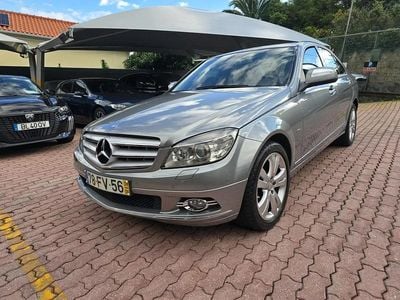 Cinzento platina Usado 2008 Mercedes C220 Avantgarde Sedan | € 21.950