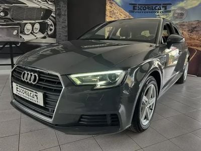 Usado Audi A3 Sportback 116 HP (85 kW) 2019 Cinzento Citadino