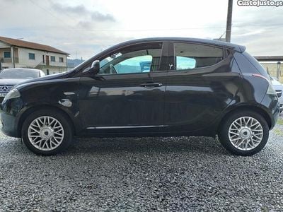 Preto Usado 2014 Lancia Ypsilon Gold Citadino | € 7.250 (Preço justo)