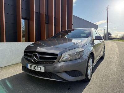 Usado Mercedes A180 Urban 110 HP (80 kW) 2013 Sedan