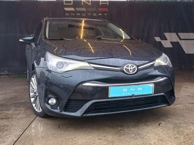 Usado Toyota Avensis 143 HP (105 kW) 2015 Cinza Carrinha