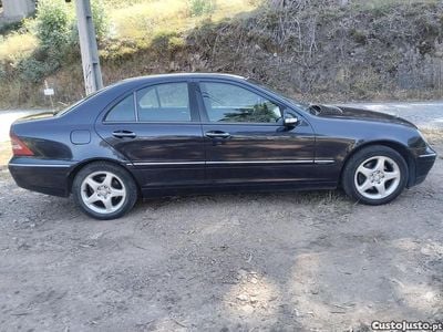 Mercedes C200