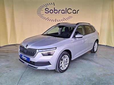 Usado Skoda Kamiq Style 110 HP (80 kW) 2023 Cinzento SUV