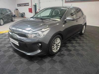 Usado Kia Rio 90 HP (66 kW) 2017 Cinzento