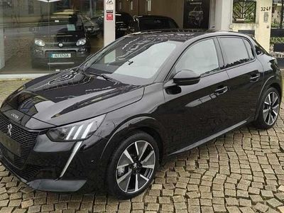 Usado Peugeot e-208 100 kW (136 HP) 2020 Preto Citadino