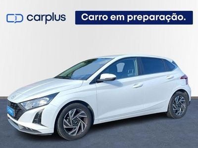 Branco Usado 2023 Hyundai i20 Comfort Citadino | € 16.500 (Preço justo)