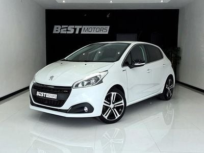 Branco Usado 2017 Peugeot 208 Citadino | € 9.900 (Preço justo)