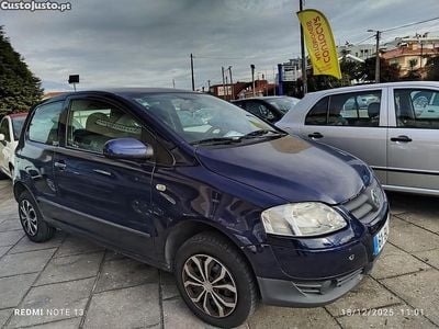 Azul Usado 2006 VW Fox Citadino | € 3.699