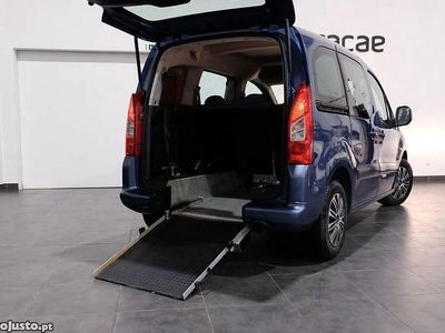Usado Citroën Berlingo XTR 90 HP (66 kW) 2010 Azul Monovolume