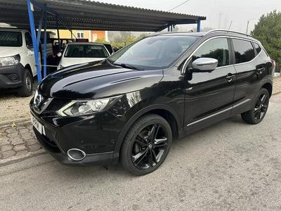 Usado Nissan Qashqai N-Connecta 130 HP (95 kW) 2015 Preto SUV