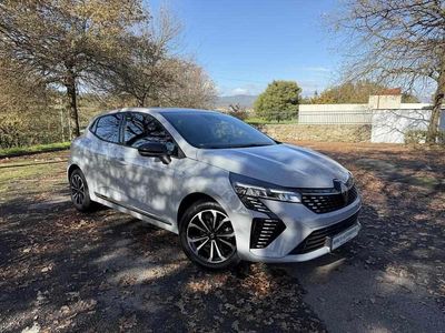 Usado Renault Clio V Techno 100 HP (73 kW) 2025 Cinza