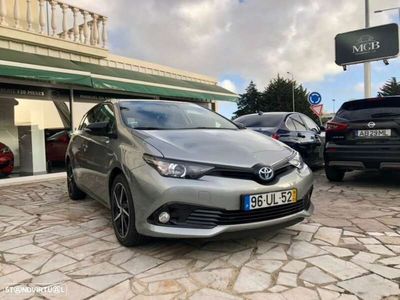 Toyota Auris Hybrid