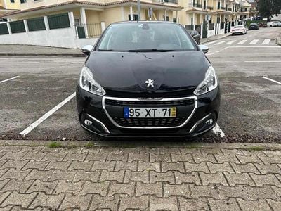 Usado Peugeot 208 102 HP (75 kW) 2019 Preto Citadino