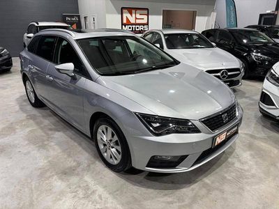 Usado Seat Leon ST 115 HP (84 kW) 2019 Cinzento Carrinha