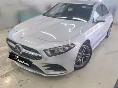 Cinza Usado 2021 Mercedes A180 AMG line Citadino | € 31.990 (Caro)