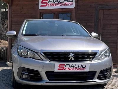 Usado Peugeot 308 SW 102 HP (75 kW) 2019 Cinzento Carrinha
