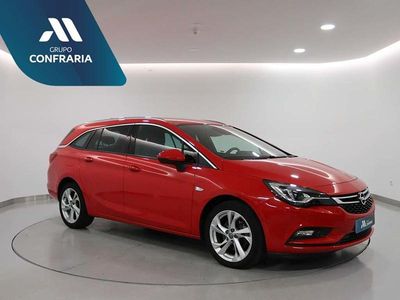Usado Opel Astra Innovation 160 HP (117 kW) 2016 Vermelho Carrinha