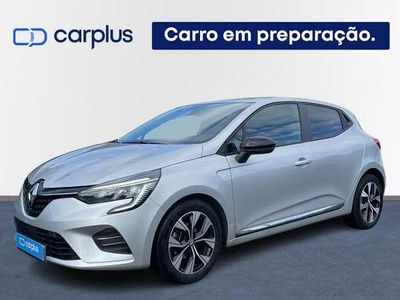 Cinza Usado 2023 Renault Clio V Evolution | € 16.500 (Preço justo)