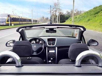 Usado 2008 Peugeot 207 CC Cabrios | € 6.450