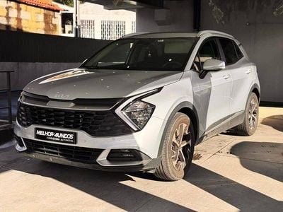 Cinzento Usado 2024 Kia Sportage SUV | € 29.990 (Preço justo)