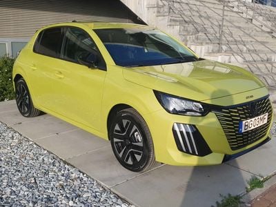 Peugeot e-208