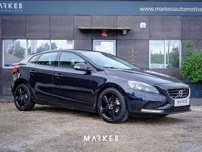 Preto Usado 2015 Volvo V40 | € 13.450 (Preço justo)