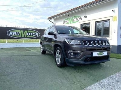 Cinzento Usado 2017 Jeep Compass Longitude SUV | € 16.500 (Preço justo)