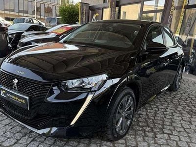 Peugeot e-208