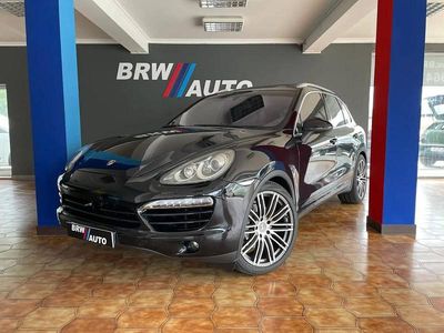 Usado Porsche Cayenne 240 HP (176 kW) 2010 Preto SUV