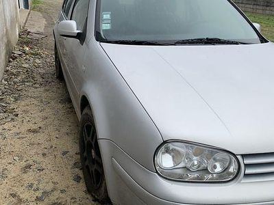 Usado 2000 VW Golf IV Sedan | € 2.000 (Preço justo)