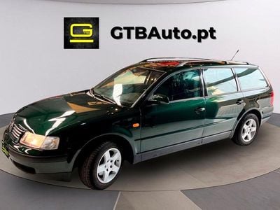 Usado VW Passat 115 HP (84 kW) 1997 Verde Carrinha
