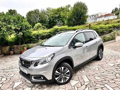 Usado Peugeot 2008 130 HP (95 kW) 2016 Cinzento SUV
