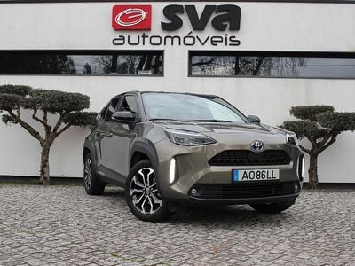 Castanho Usado 2022 Toyota Yaris Hybrid | € 21.950 (Preço justo)