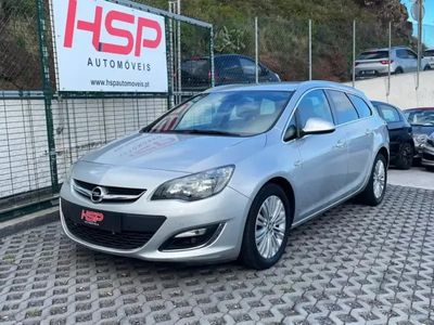 Usado Opel Astra Executive 130 HP (95 kW) 2013 Cinza prata Carrinha