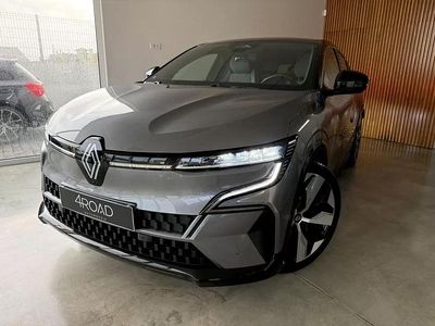 Cinzento Usado 2022 Renault Mégane Techno SUV | € 25.500 (Bom preço)