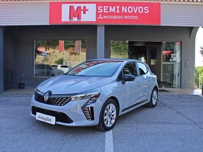 Usado Renault Clio V Evolution 91 HP (66 kW) 2024 Cinza