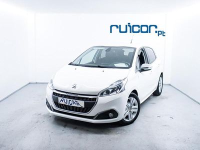Branco Usado 2019 Peugeot 208 Citadino | € 11.800 (Preço justo)