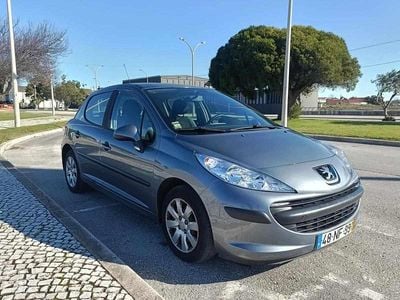 Cinzento Usado 2012 Peugeot 207 Citadino | € 4.200 (Preço justo)