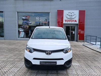 Branco (sólida) Usado 2023 Toyota Proace City City Monovolume | € 20.850 (Preço justo)