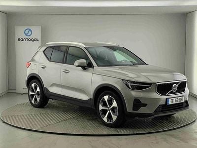 Usado Volvo XC40 Core 163 HP (119 kW) 2025 Prateado SUV