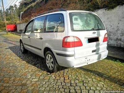 Cinza Usado 2001 Ford Galaxy Monovolume | € 2.750 (Preço justo)