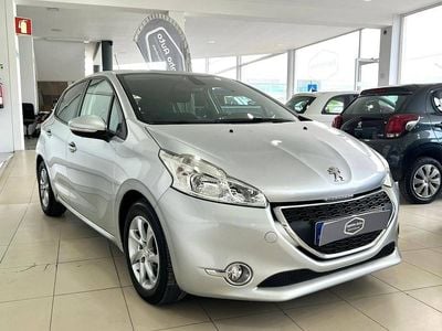 Usado Peugeot 208 82 HP (60 kW) 2013 Cinzento Citadino
