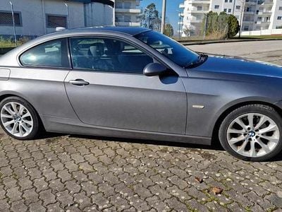 Cinzento Usado 2008 BMW 320 Coupé | € 10.900 (Bom preço)