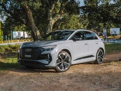 Cinzento Usado 2022 Audi Q4 e-tron SUV | € 33.900 (Preço elevado)