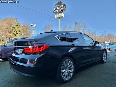 Preto Usado 2010 BMW 530 Sedan | € 15.750